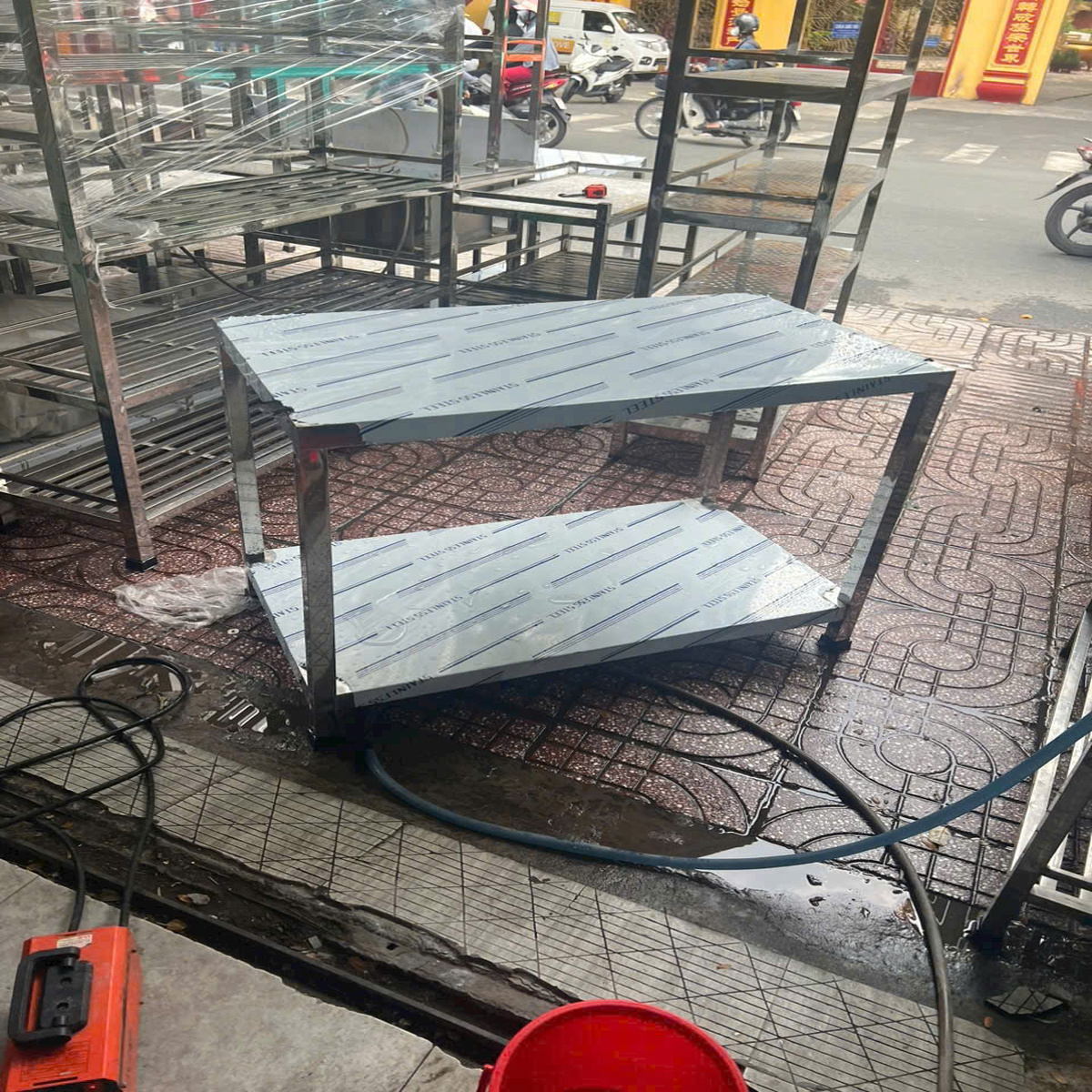 Bàn Chặt - Bàn Sơ Chế Inox Công Nghiệp (Đủ Kích Thước)