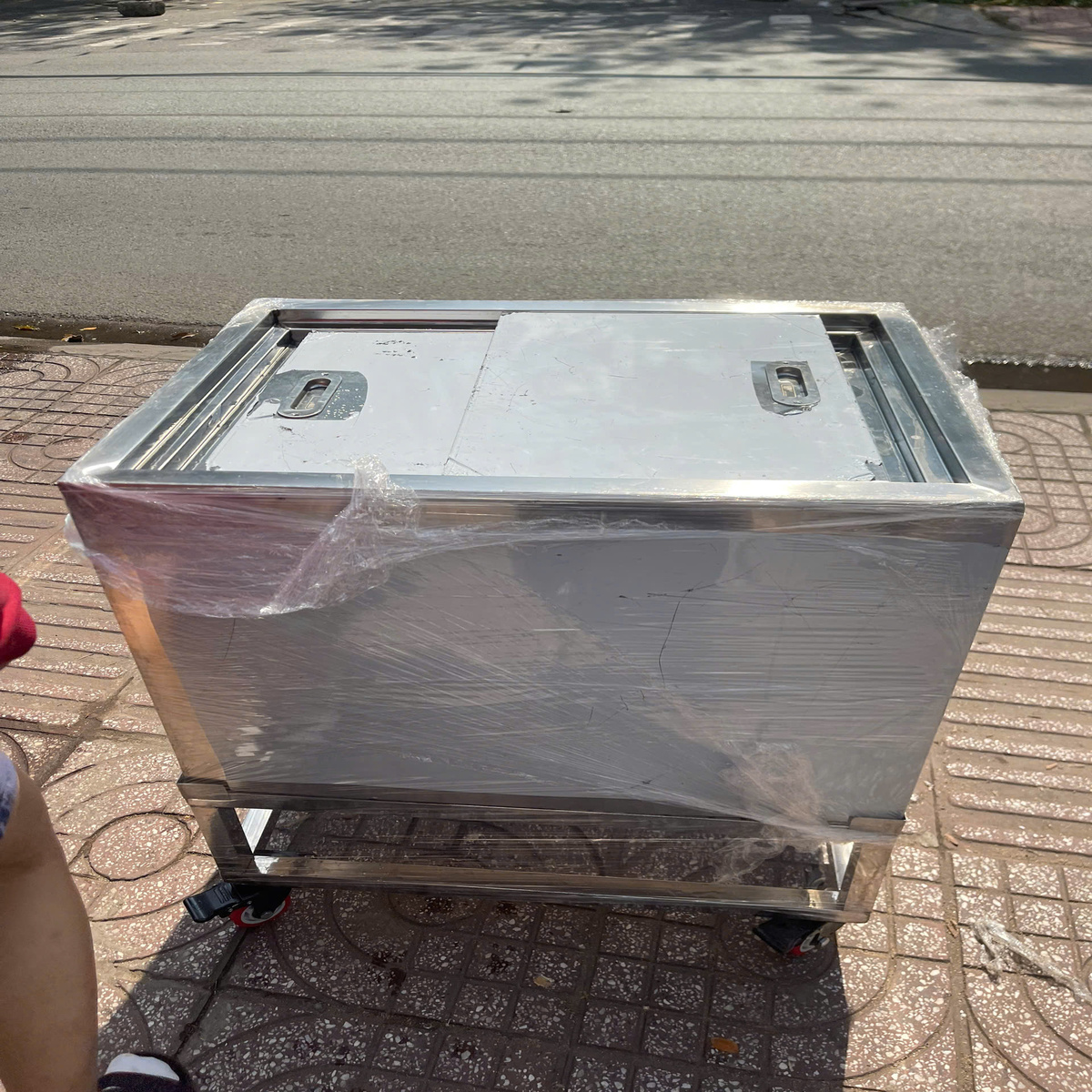 Thùng Đá Inox Có Chân Đứng