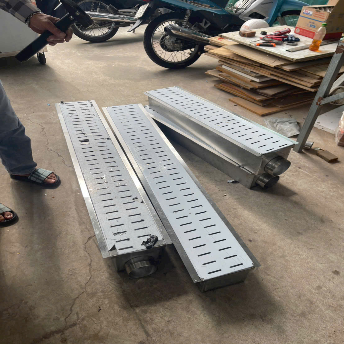Vỉ Thoát Nước Sàn Inox Công Nghiệp